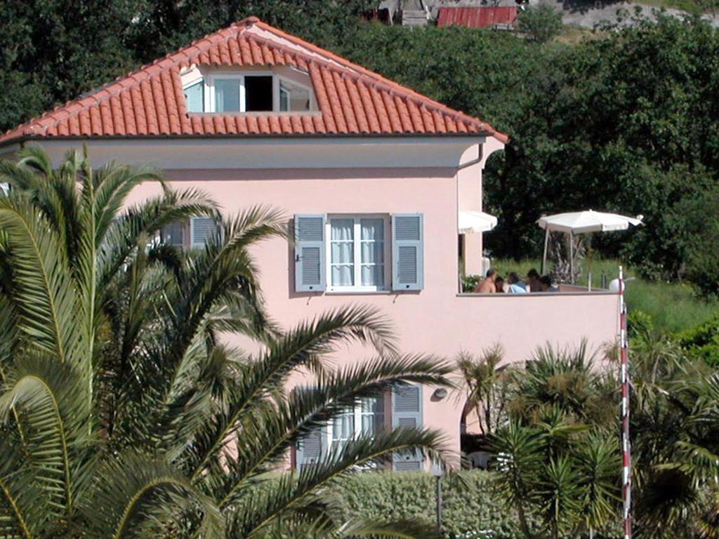 Residence Pian Dei Boschi Pietra Ligure Exterior photo